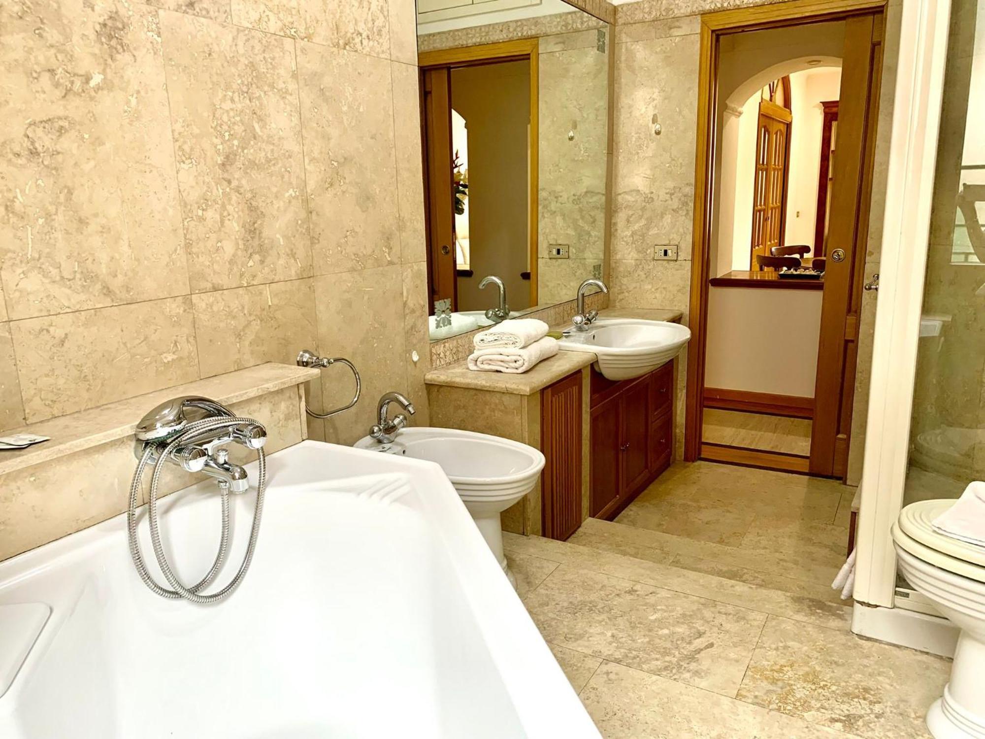 Colosseo Prestige Apartment Roma Exterior foto